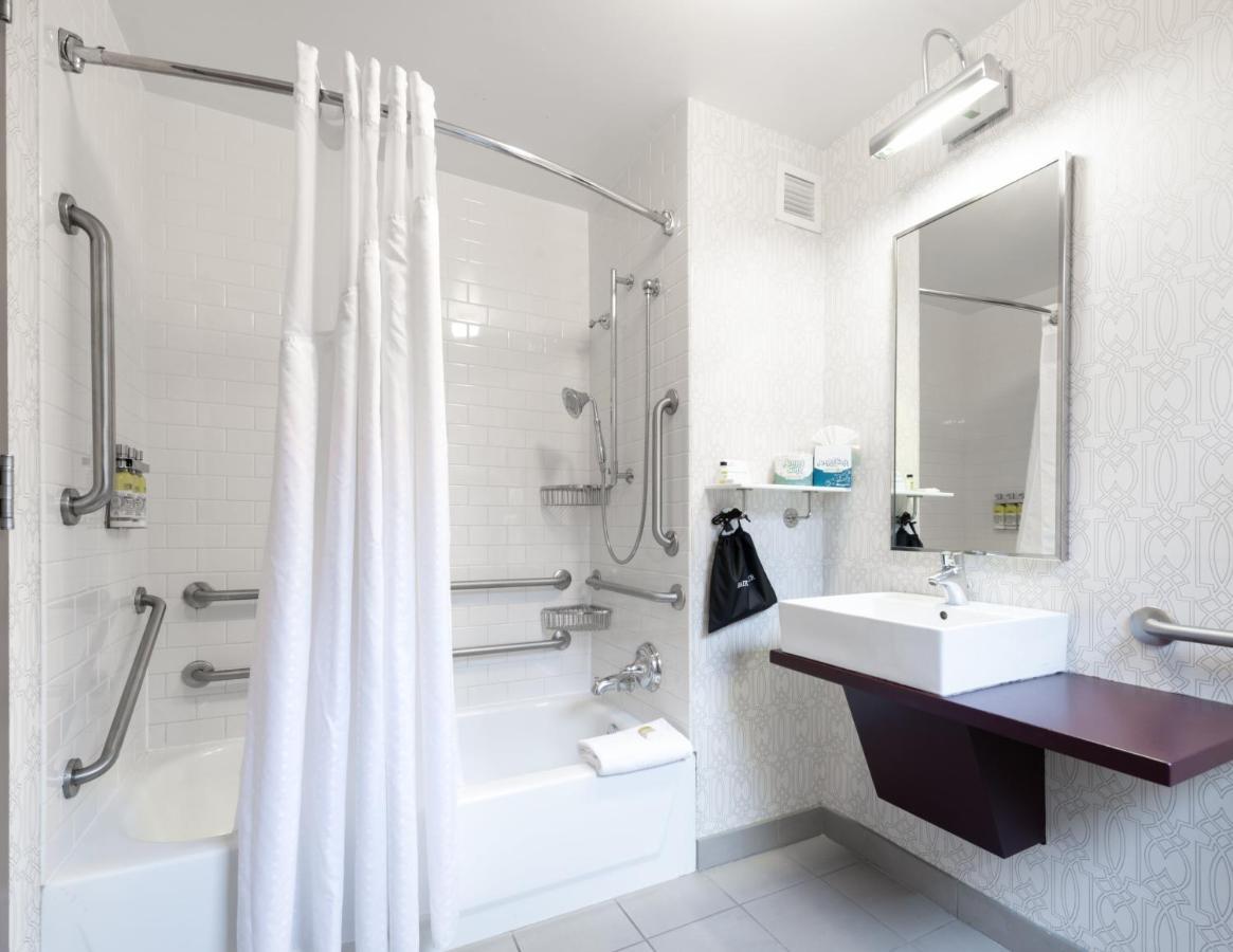 Holiday Inn Express Chicago - Magnificent Mile By Ihg Eksteriør billede
