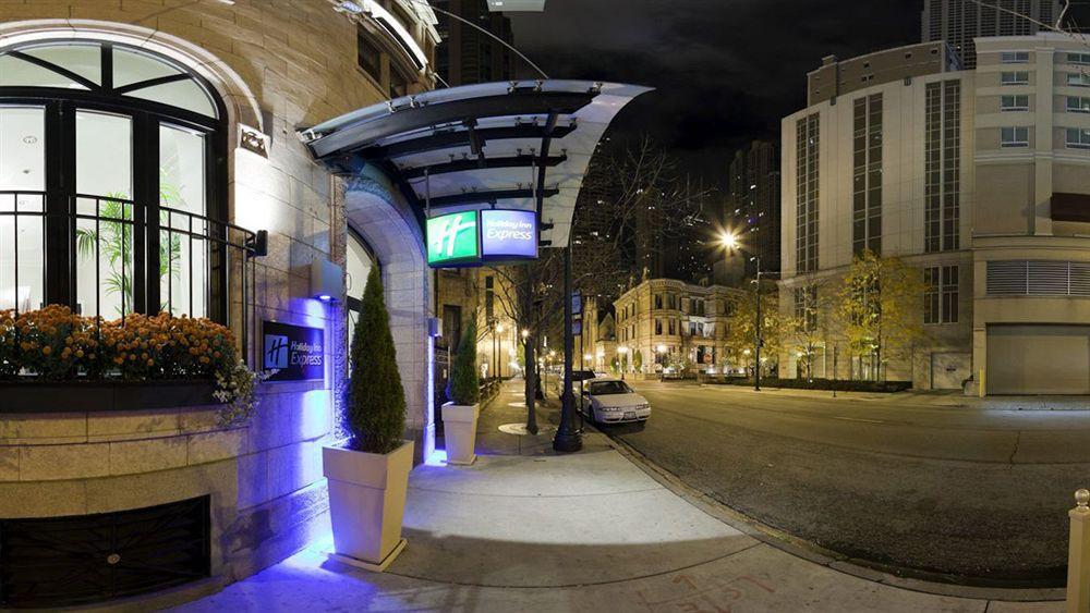 Holiday Inn Express Chicago - Magnificent Mile By Ihg Eksteriør billede