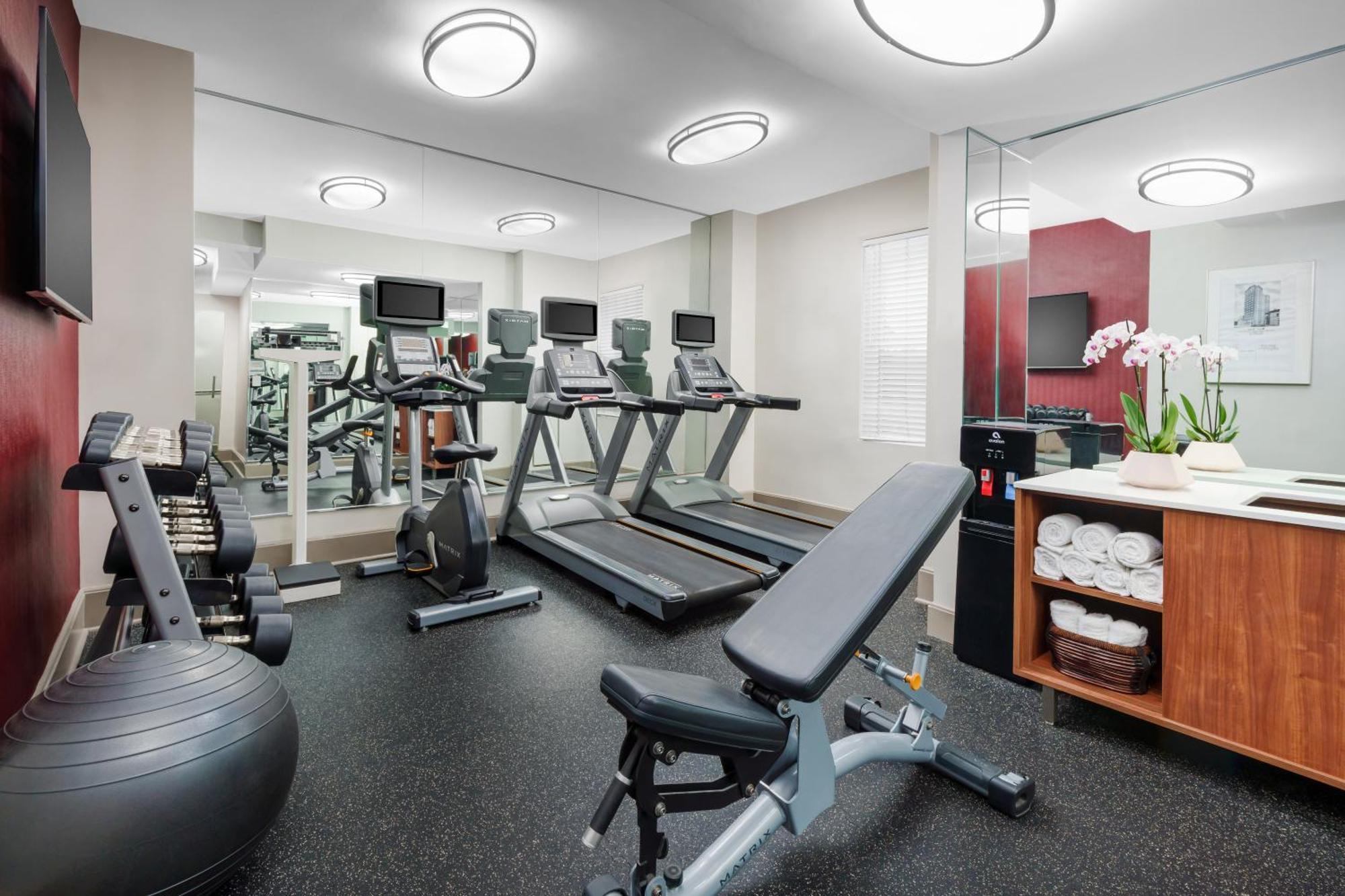Holiday Inn Express Chicago - Magnificent Mile By Ihg Eksteriør billede