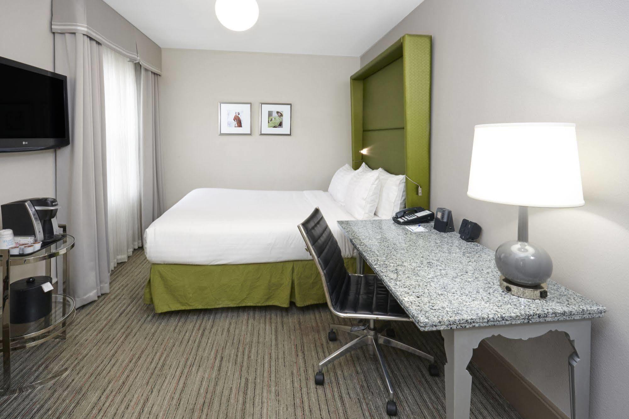 Holiday Inn Express Chicago - Magnificent Mile By Ihg Eksteriør billede