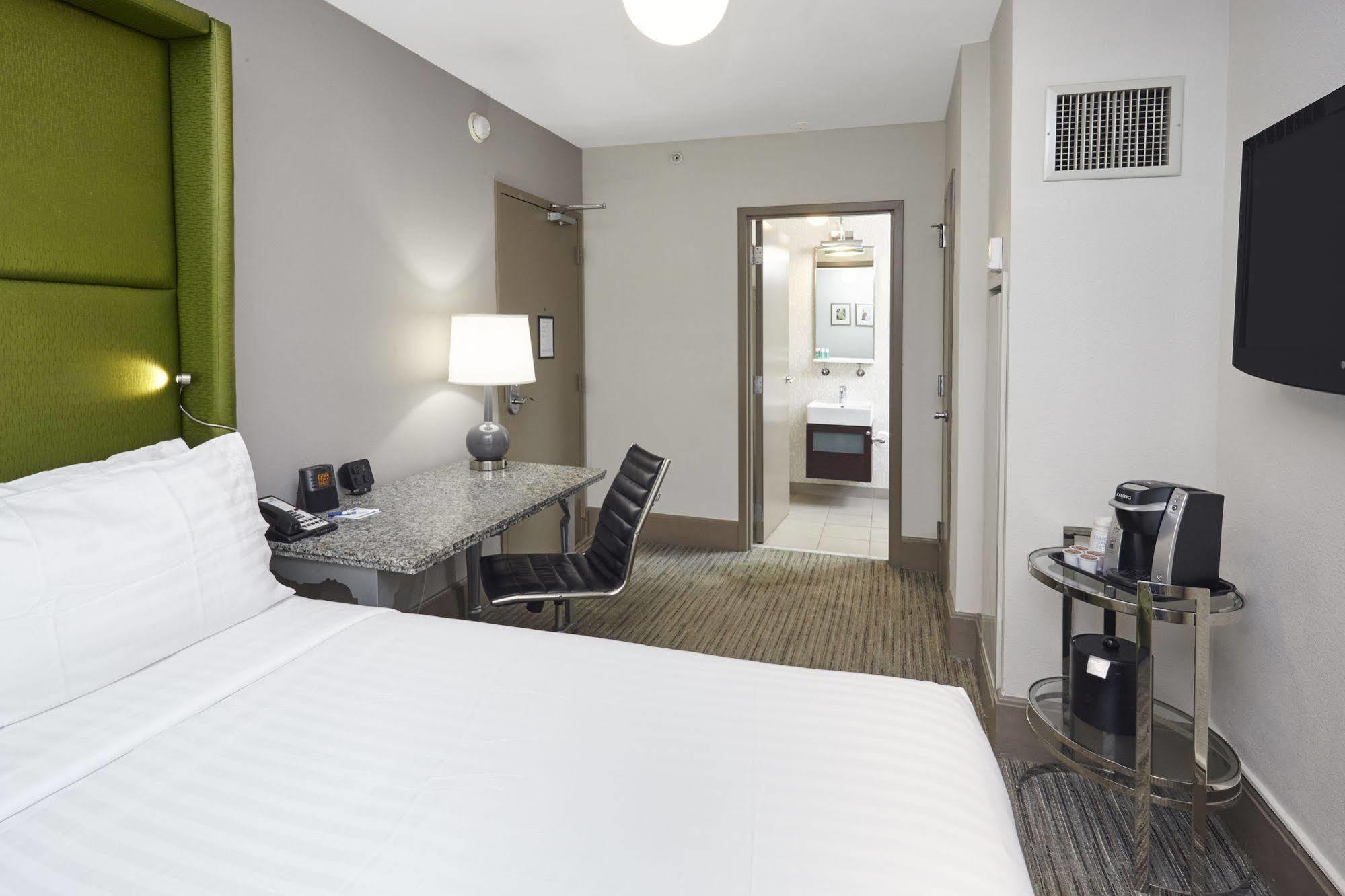 Holiday Inn Express Chicago - Magnificent Mile By Ihg Eksteriør billede