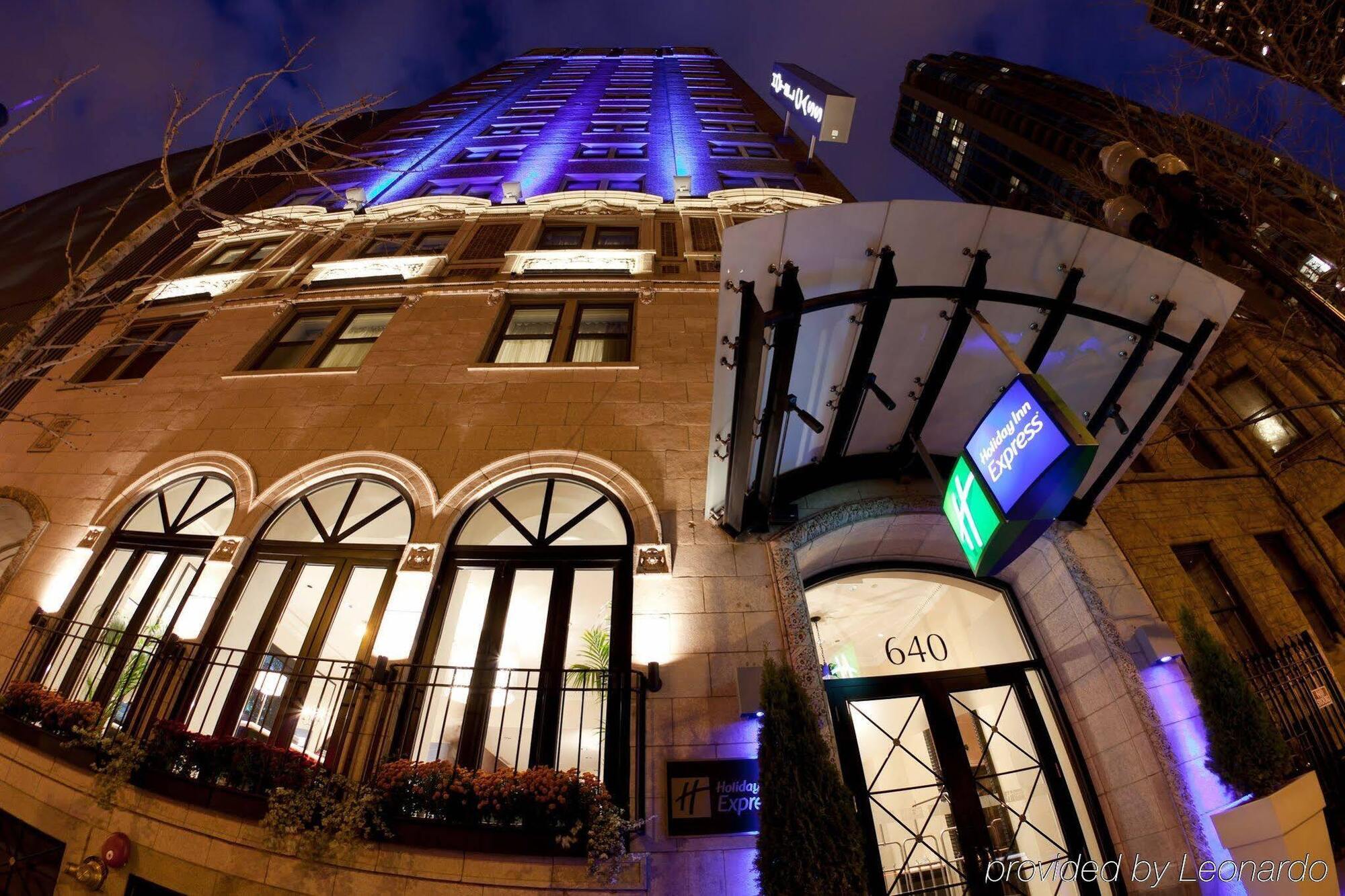 Holiday Inn Express Chicago - Magnificent Mile By Ihg Eksteriør billede